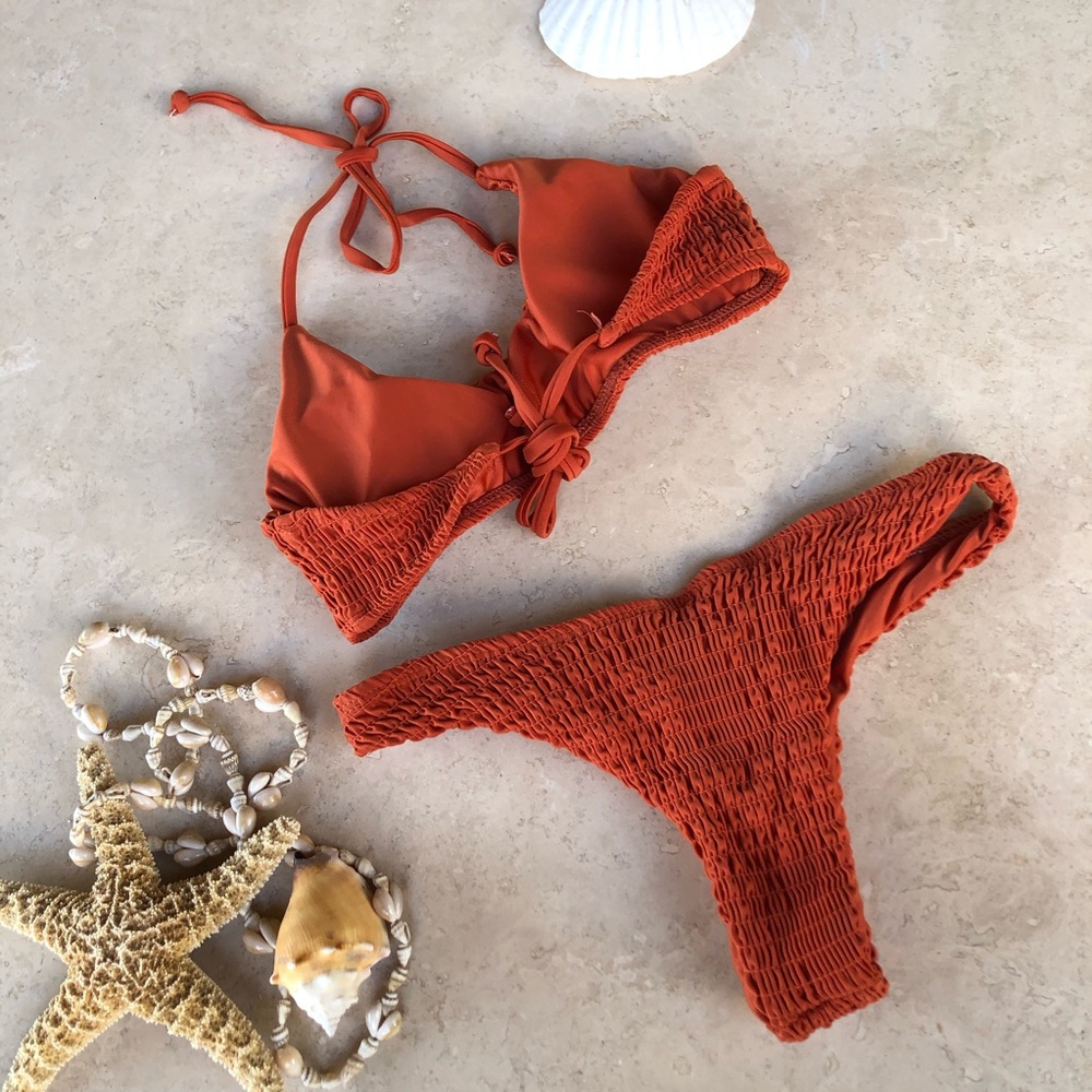 💥Make An Offer💥 Ruched Bikini - Picture 2 of 6
